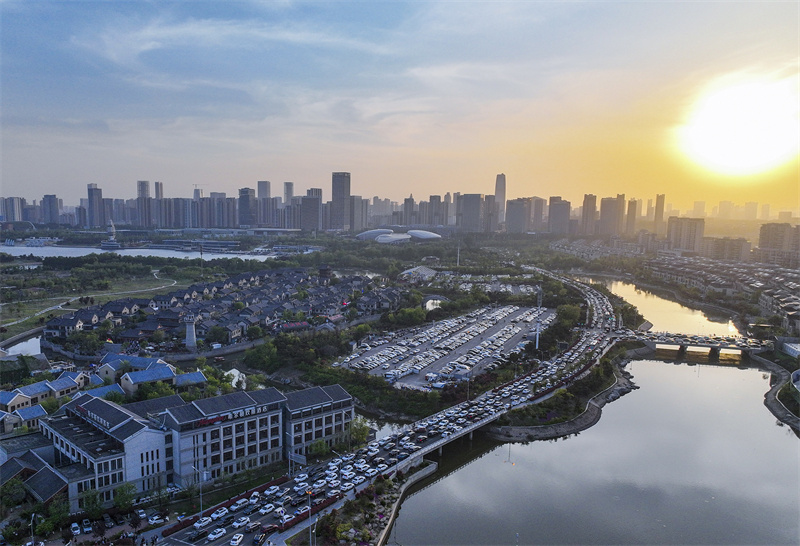 日照東夷小鎮(zhèn)人氣火熱。趙洪生攝