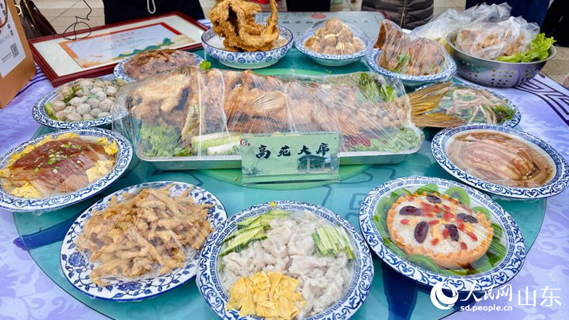 “高苑大席”展示。 人民網(wǎng) 喬姝攝