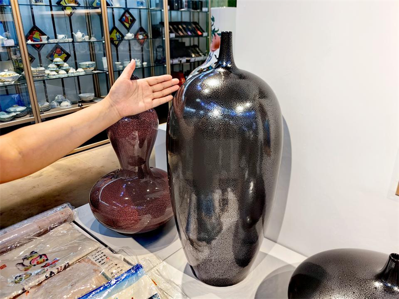 淄博特有“雨點釉”，釉面布滿“雨點”