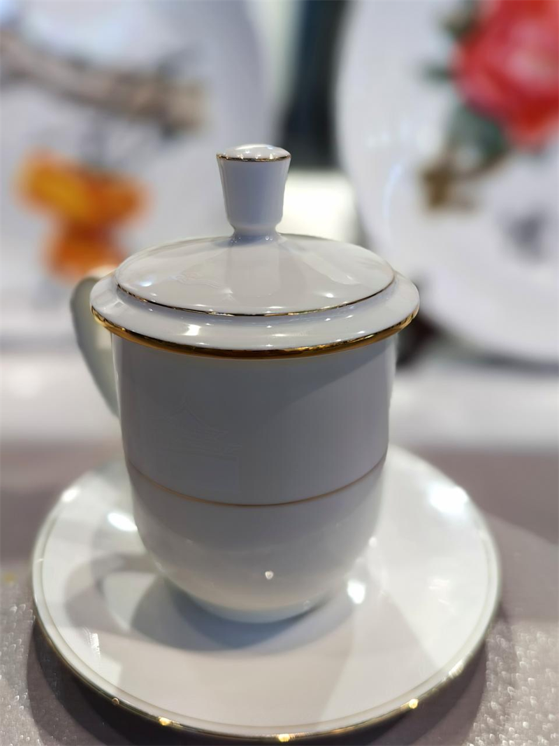 淄博燒制的茶杯，“當代國窯”由來