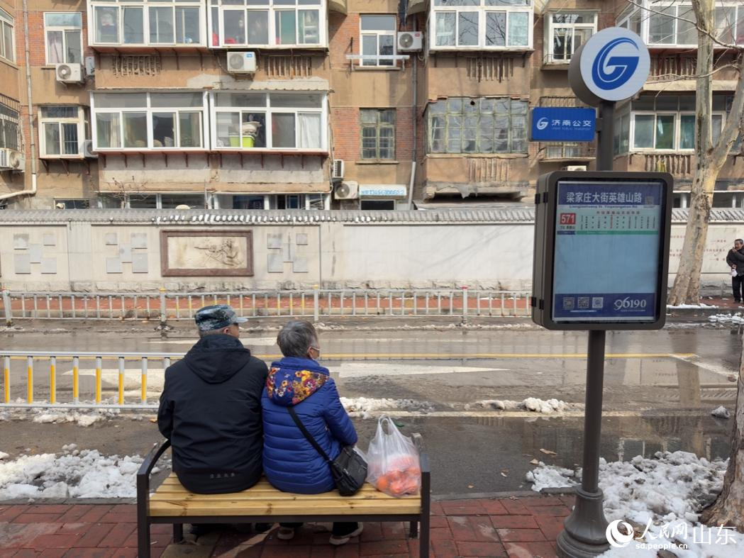 候車愛心專座。莊潤澤攝
