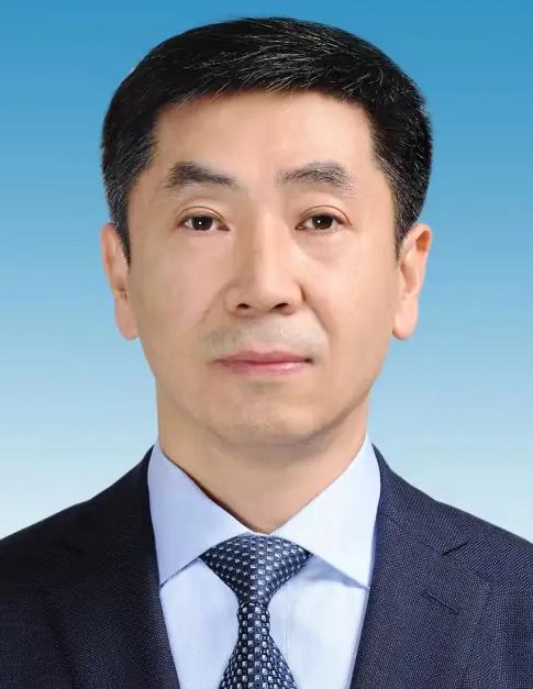 李偉