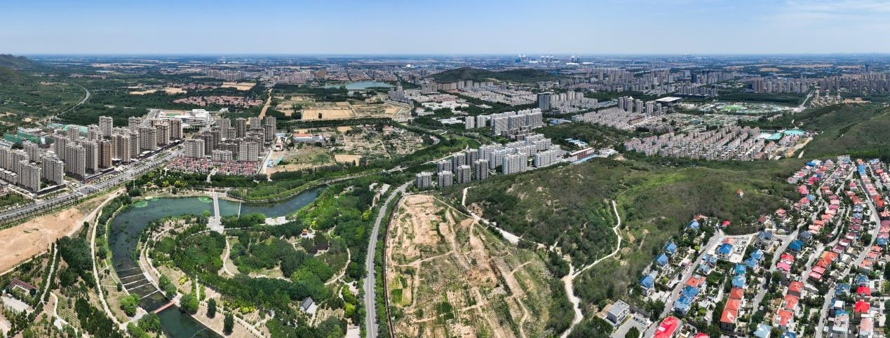 山東省鄒平市黛溪河國家水利風景區，黛溪河蜿蜒穿過鄒平城市區。